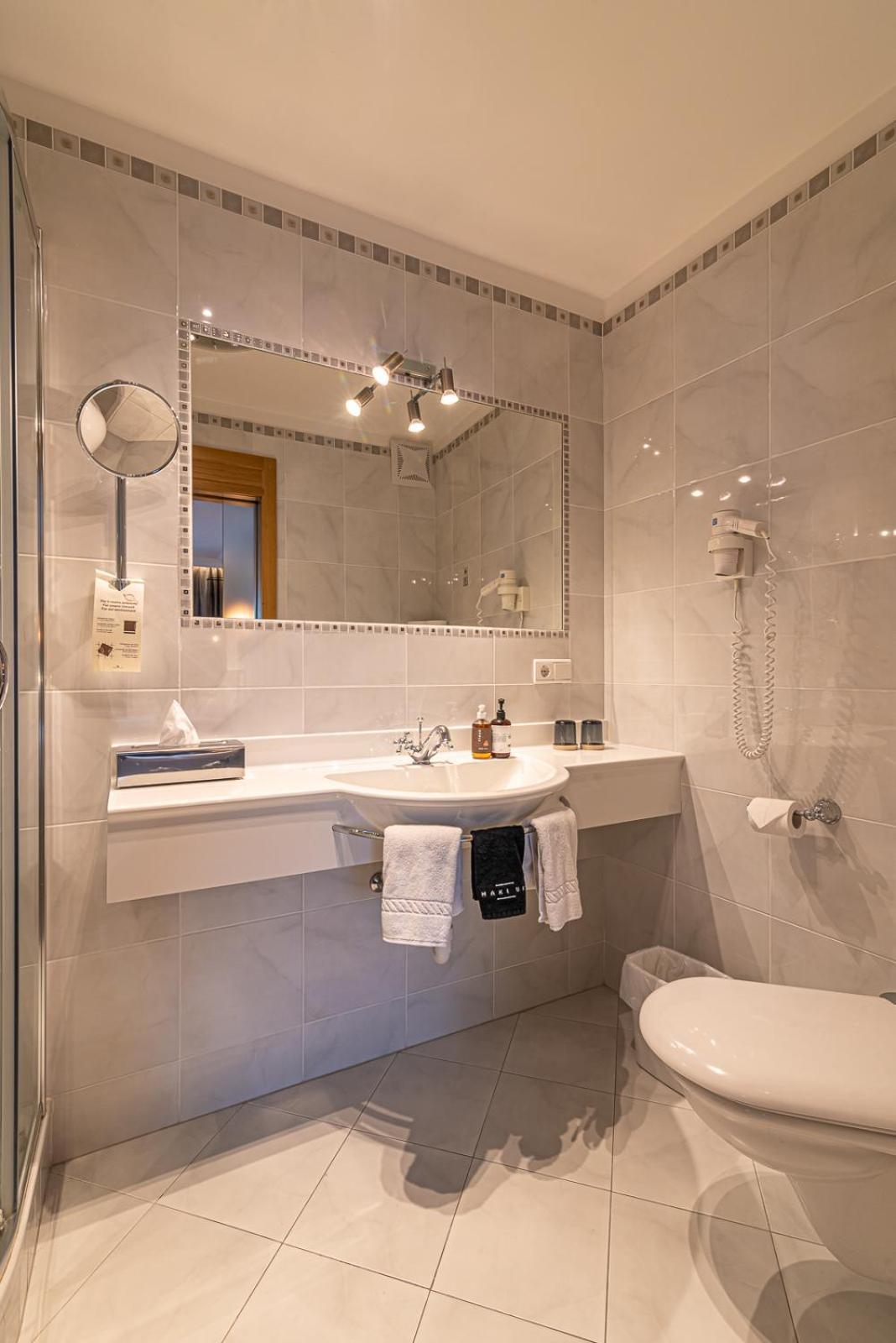 Hotel Zum Mohren Тезімо Екстер'єр фото